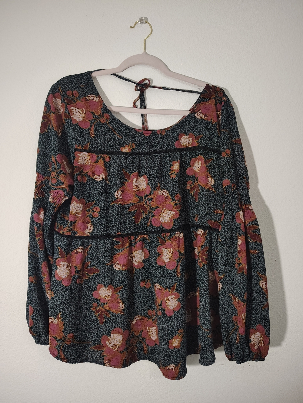 Knox Rose Dark Green Tiered Floral Tunic with Pink Blooms